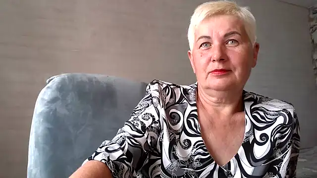 NicoleOlla online show from 09.09.25