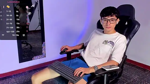 cute diego  online show from 02.12.25