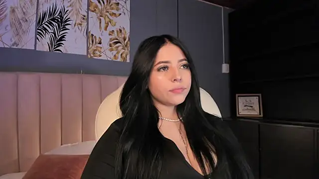 Maaiitee online show from 01.05.25