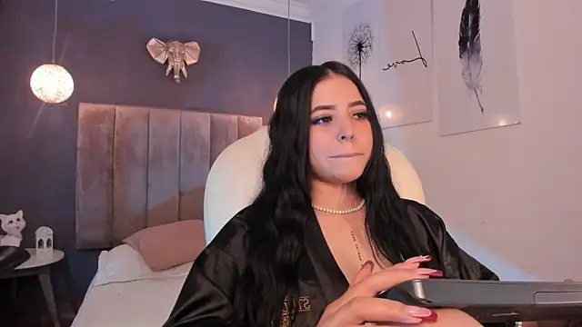 Maaiitee online show from 03.19.25