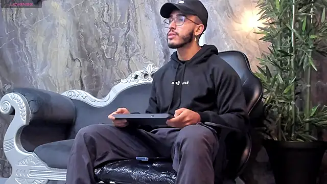 Liam Kleiin online show from 02.17.25