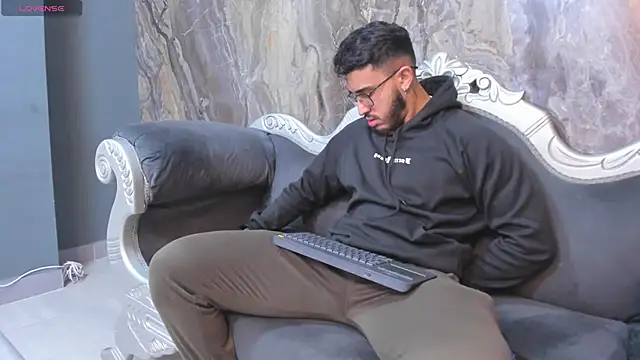 Liam Kleiin online show from 03.20.25