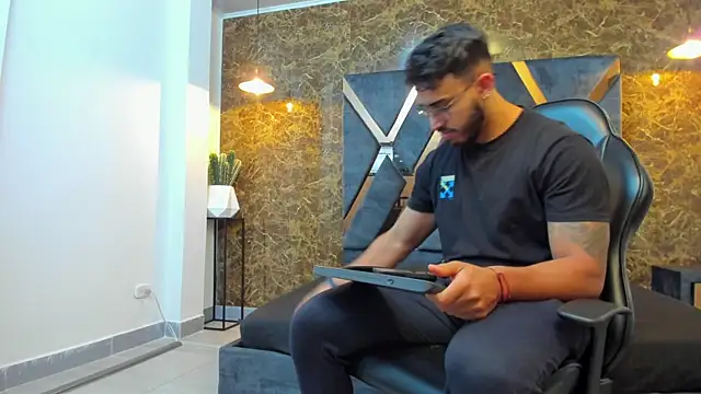 Liam Kleiin online show from 09.10.25