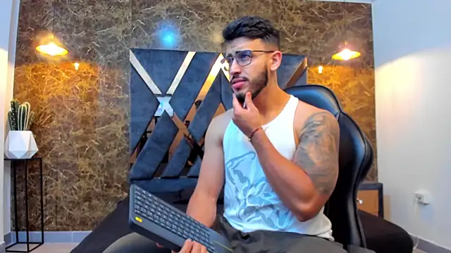 Liam Kleiin online show from 09.17.25