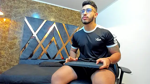 Liam Kleiin online show from 09.26.25