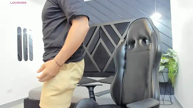 Liam Kleiin online show from 09.30.25