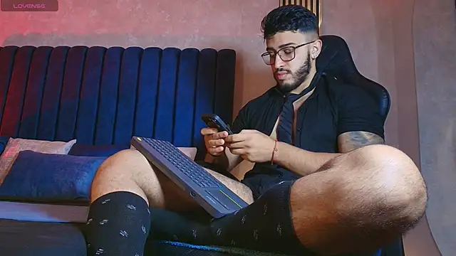 Snapshot of Liam_Kleiin chatting on 06.16.26 Liam Kleiin online show from 06.16.26