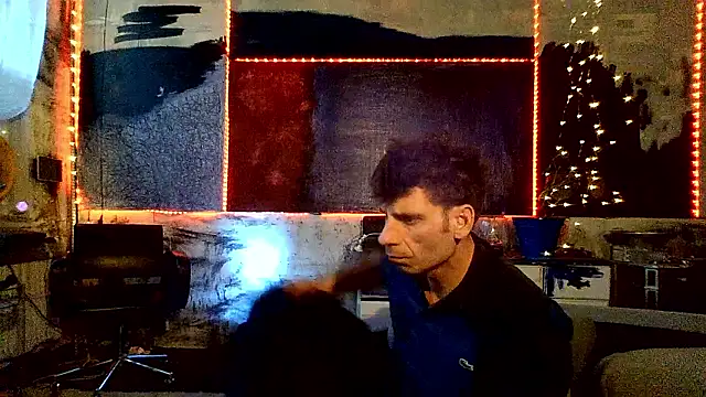 Snapshot of RoomBlueWhite chatting on 04.10.26 RoomBlueWhite online show from 04.10.26