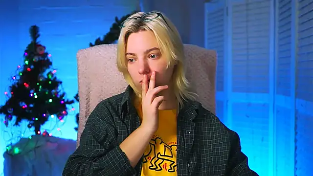 Snapshot of RocKStone_ chatting on 01.07.25 RocKStone  online show from 01.07.25