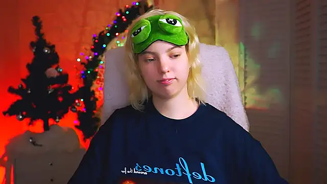 Snapshot of RocKStone_ chatting on 01.11.25 RocKStone  online show from 01.11.25