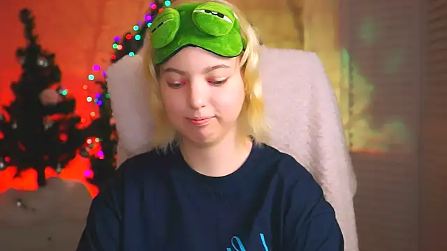 Snapshot of RocKStone_ chatting on 01.11.25 RocKStone  online show from 01.11.25