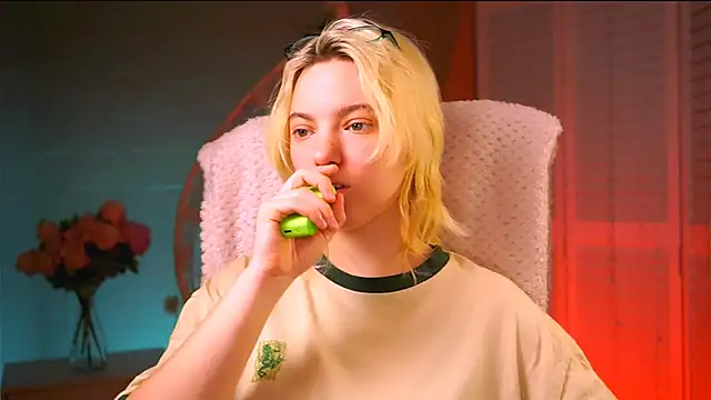 Snapshot of RocKStone_ chatting on 01.28.25 RocKStone  online show from 01.28.25