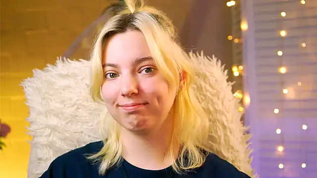 Snapshot of RocKStone_ chatting on 02.08.25 RocKStone  online show from 02.08.25