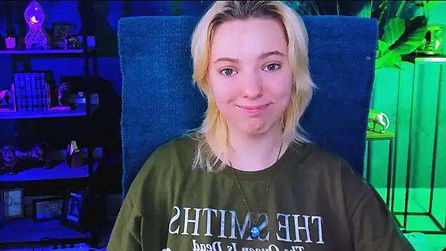 Snapshot of RocKStone_ chatting on 02.11.25 RocKStone  online show from 02.11.25