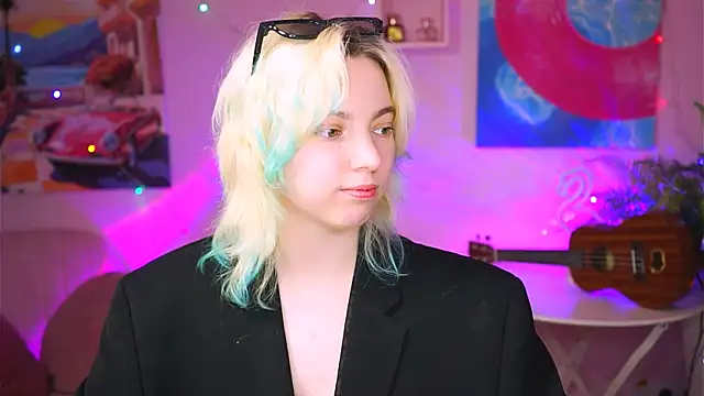 Snapshot of RocKStone_ chatting on 02.17.25 RocKStone  online show from 02.17.25