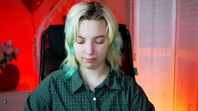 Snapshot of RocKStone_ chatting on 02.18.25 RocKStone  online show from 02.18.25