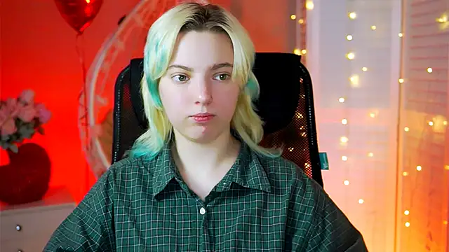 Snapshot of RocKStone_ chatting on 02.18.25 RocKStone  online show from 02.18.25