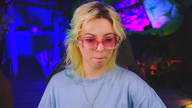 Snapshot of RocKStone_ chatting on 02.19.25 RocKStone  online show from 02.19.25