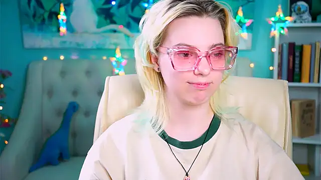 Snapshot of RocKStone_ chatting on 03.08.25 RocKStone  online show from 03.08.25