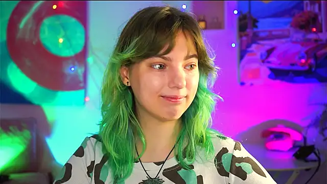 Snapshot of RocKStone_ chatting on 10.15.25 RocKStone  online show from 10.15.25