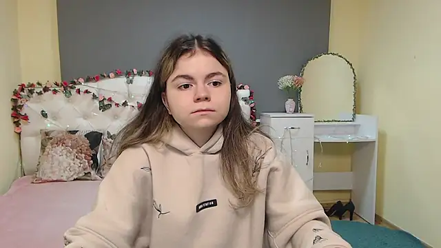 TinaRedly online show from 03.18.26