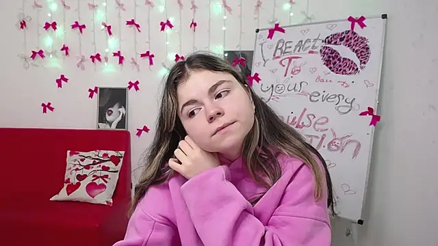 TinaRedly online show from 03.19.26