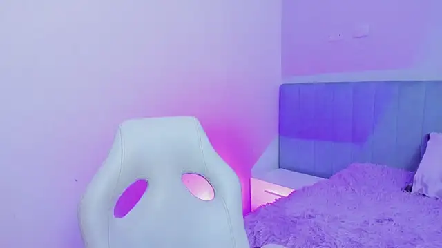 amira cute2 online show from 10.28.25