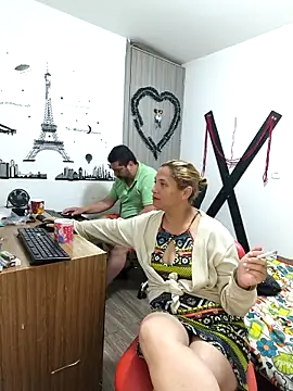 hotandfierylatinos2023 online show from 03.15.25