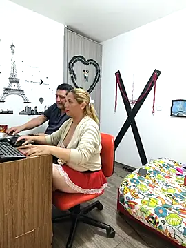 hotandfierylatinos2023 online show from 03.21.25