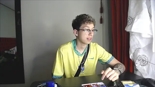 Snapshot of _Thomas_hot_ chatting on 12.26.24 Thomas hot online show from 12.26.24