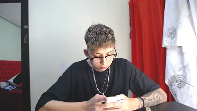Snapshot of _Thomas_hot_ chatting on 01.02.25 Thomas hot online show from 01.02.25