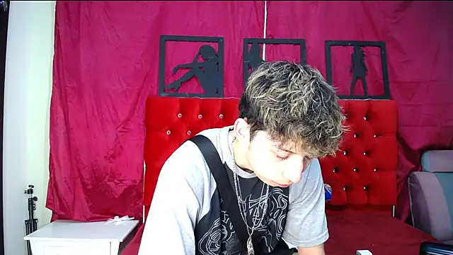 Snapshot of _Thomas_hot_ chatting on 02.23.25 Thomas hot online show from 02.23.25