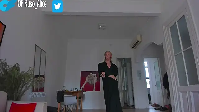 AliceSnowCatt online show from 02.05.25