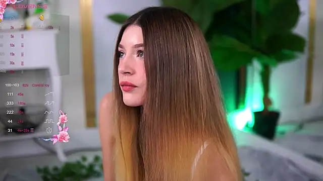 EvaWarenn online show from 10.24.25