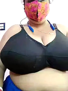 Snapshot of Kayra_34 chatting on 09.13.25 Kayra 34 online show from 09.13.25