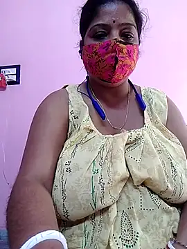 Snapshot of Kayra_34 chatting on 10.16.25 Kayra 34 online show from 10.16.25