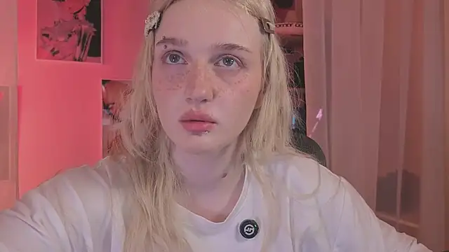 Snapshot of ELLIEJAY chatting on 06.20.26 ELLIEJAY online show from 06.20.26