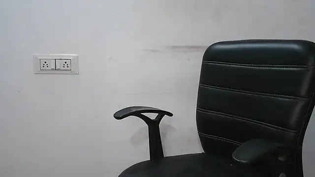 Suzie darling online show from 12.28.24