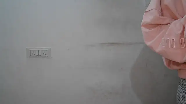 Suzie darling online show from 01.07.25