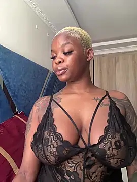 Snapshot of SexxyLunar chatting on 05.22.26 SexxyLunar online show from 05.22.26