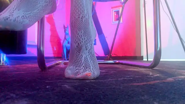 MonicaMaxwel online show from 02.20.26