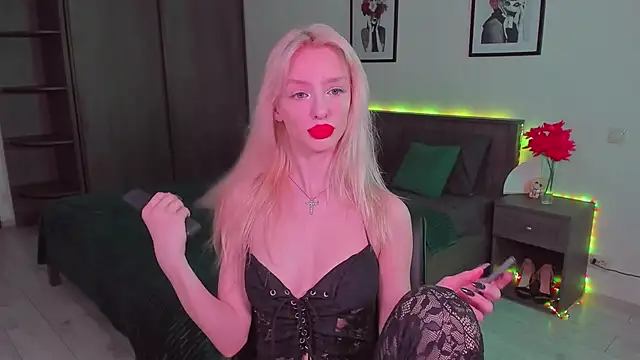 Snapshot of AleksaBlonde chatting on 01.15.25 AleksaBlonde online show from 01.15.25