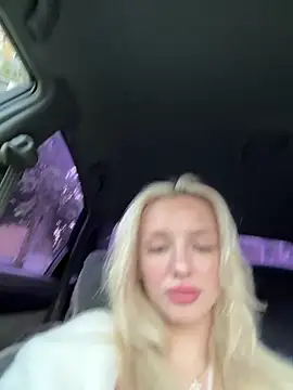 Snapshot of AleksaBlonde chatting on 09.13.25 AleksaBlonde online show from 09.13.25