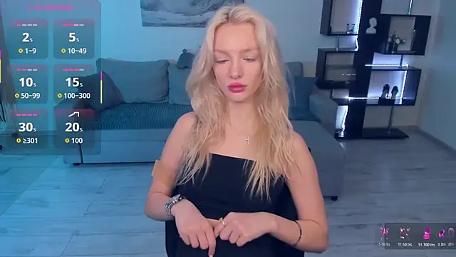 Snapshot of AleksaBlonde chatting on 03.02.26 AleksaBlonde online show from 03.02.26