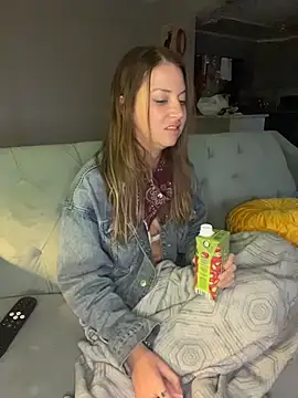 molly witha chance online show from 03.13.26