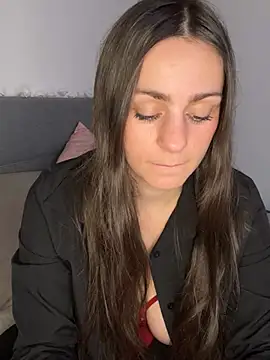 Snapshot of Loella-Rose chatting on 12.10.24 Loella-Rose online show from 12.10.24