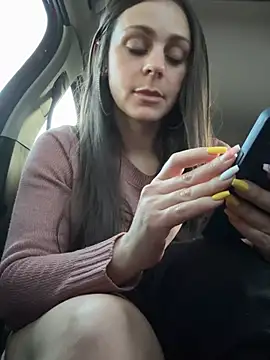 Snapshot of Loella-Rose chatting on 01.23.25 Loella-Rose online show from 01.23.25