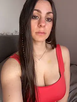 Snapshot of Loella-Rose chatting on 03.21.25 Loella-Rose online show from 03.21.25