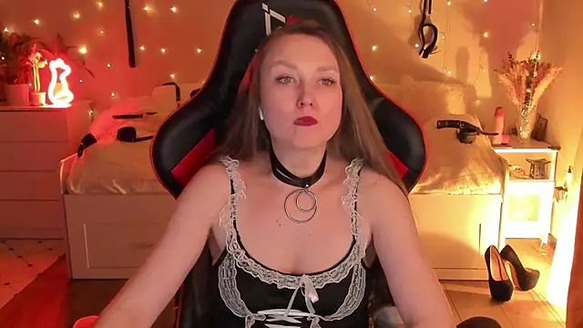 desperatehousewife   online show from 03.03.25