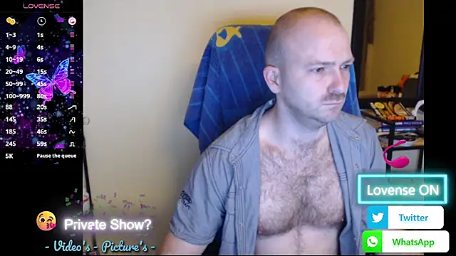 Snapshot of RealManHaveHairy chatting on 04.17.26 RealManHaveHairy online show from 04.17.26
